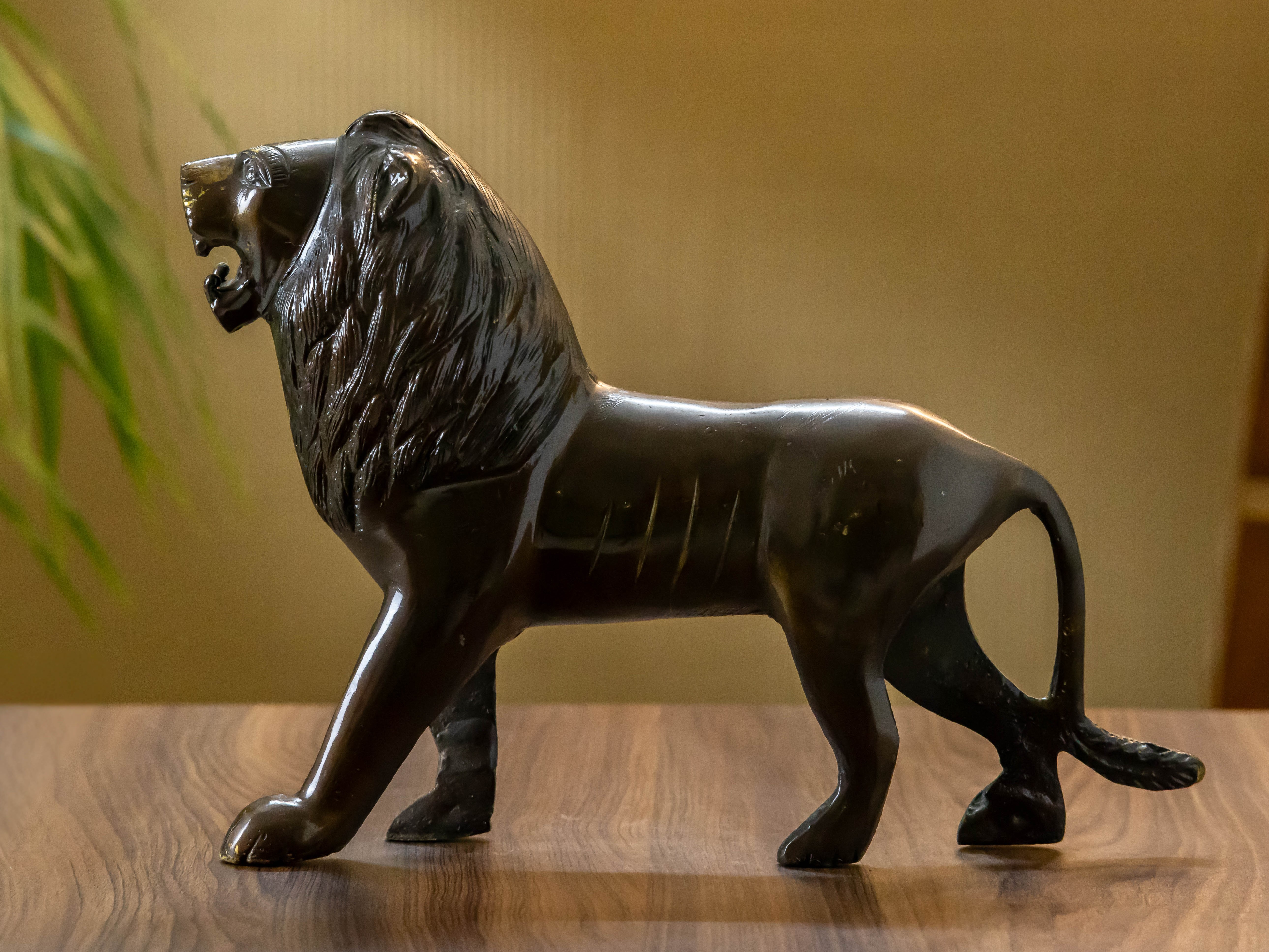 Handcrafted Black Brass Lion Statue – Majestic and Powerful Artisan Sculpture with Intricate Detailing