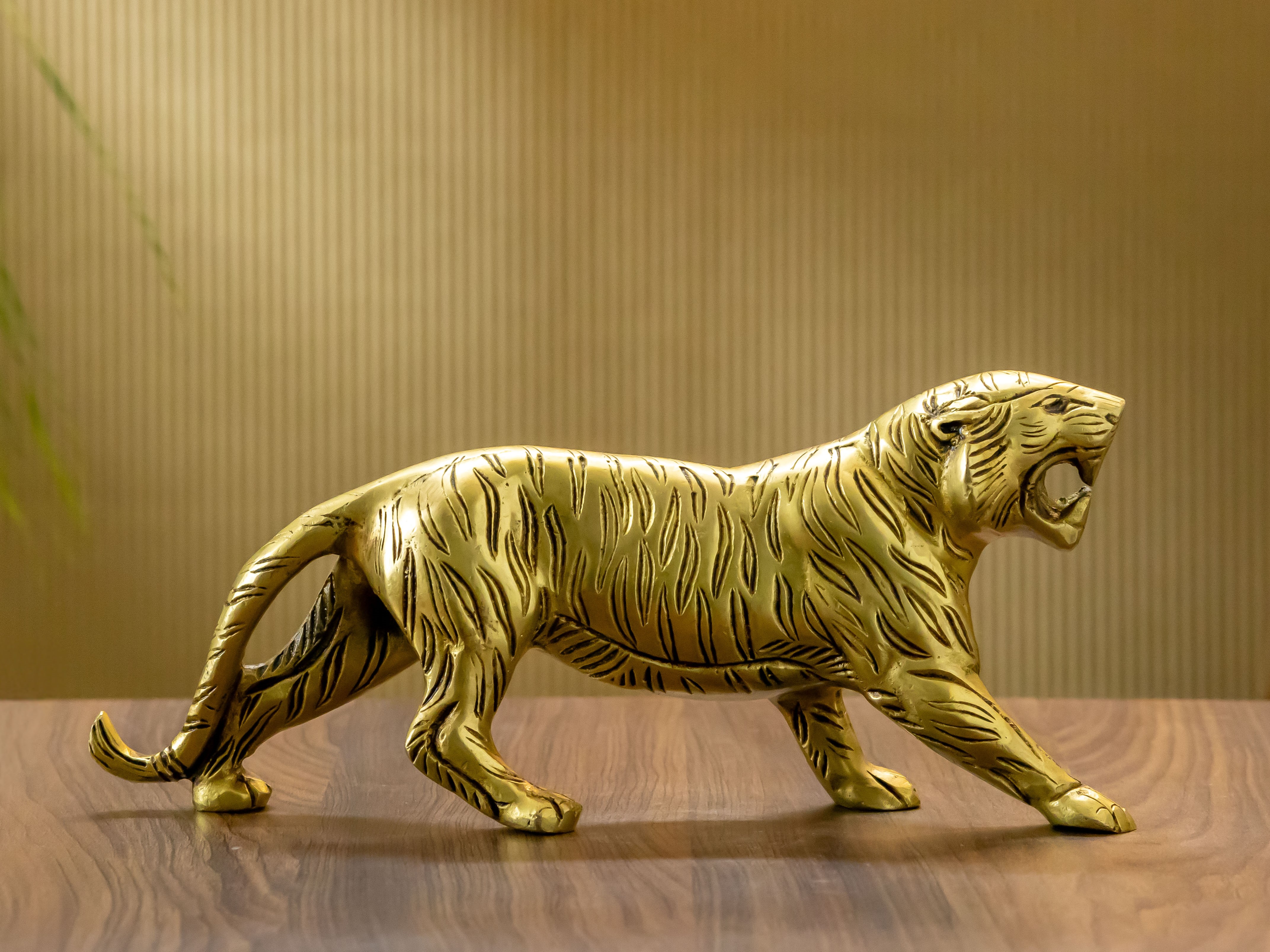 Handcrafted Brass Leopard / Cheetha Showpiece for Home Decor